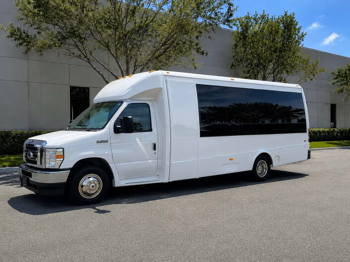 18 passenger minibus