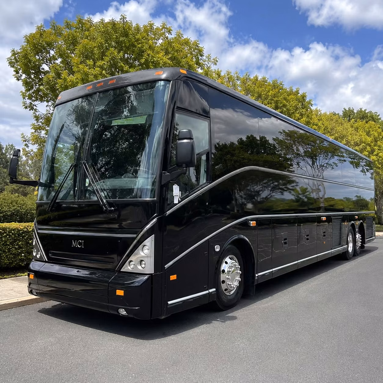 charterbusrentalomahane com can handle airport transfers to eppley airfield and beyond