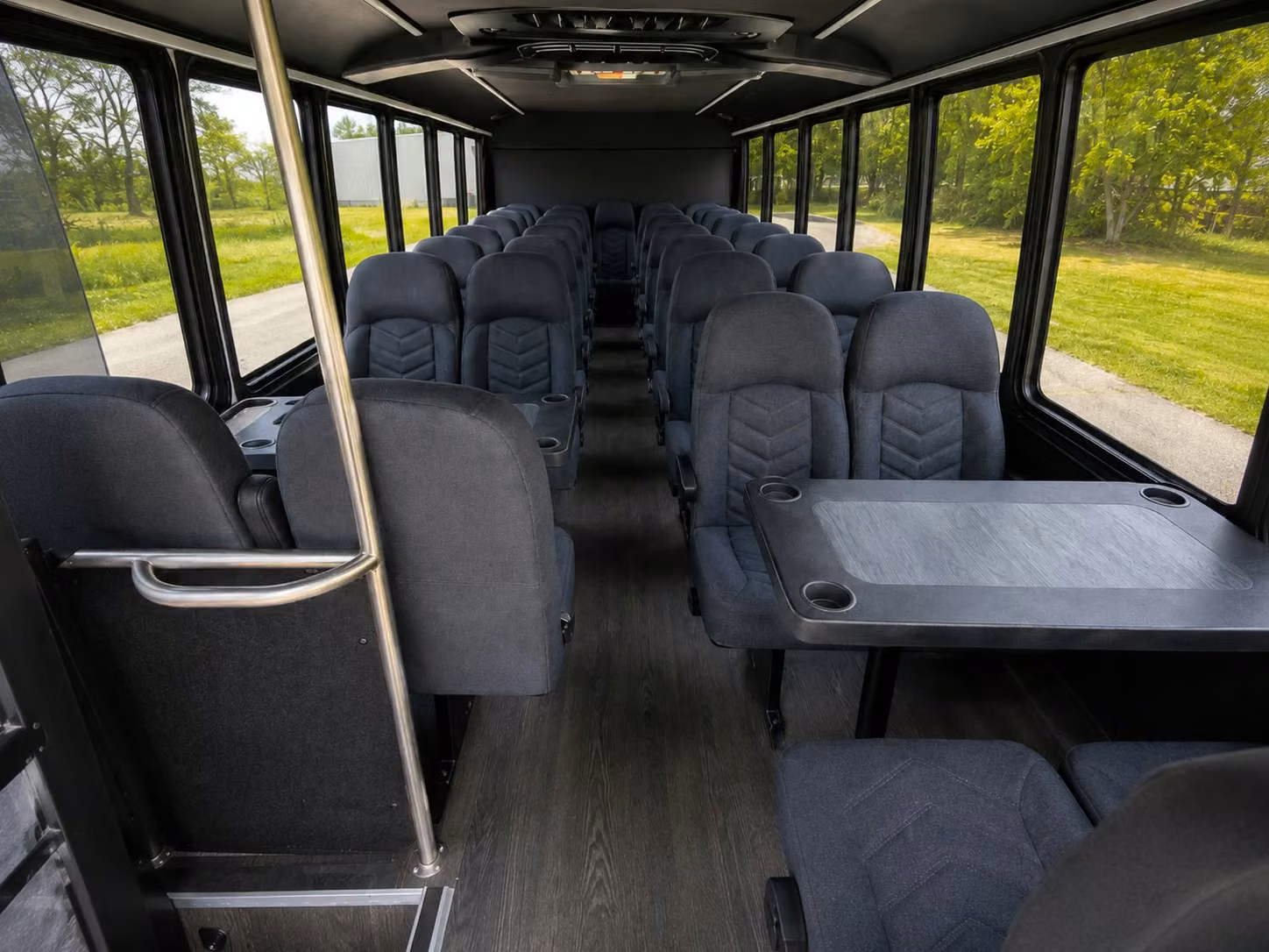 omaha 20 passenger minibus rental