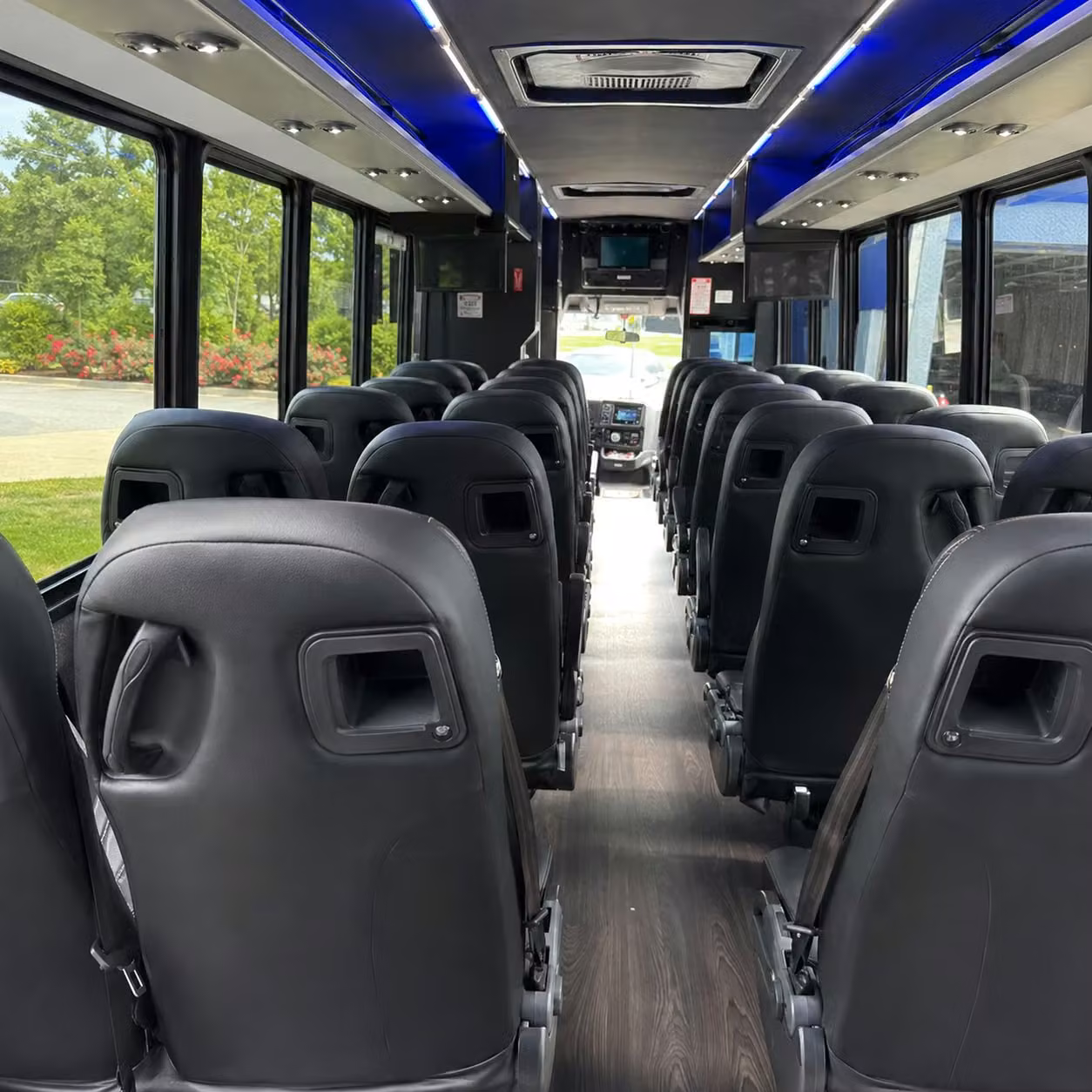omaha 25 passenger minibus rental