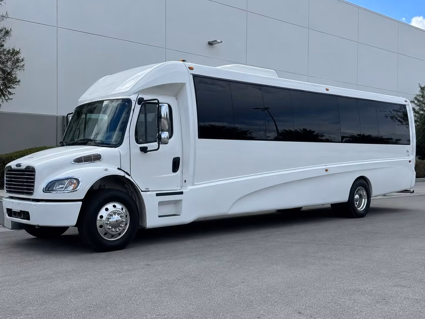 omaha party buses make prom night unforgettable from the first pickup to the last drop off